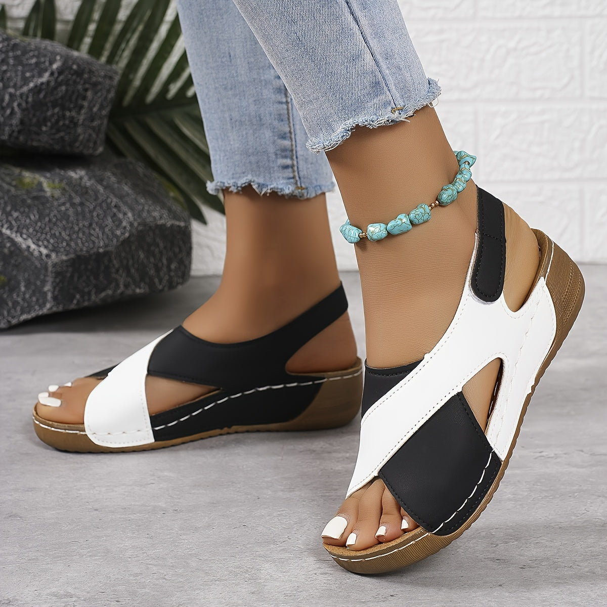 💞【36-43】 Sandale cu pană contrastante pentru femei Sandale confortabile cu curea la gleznă