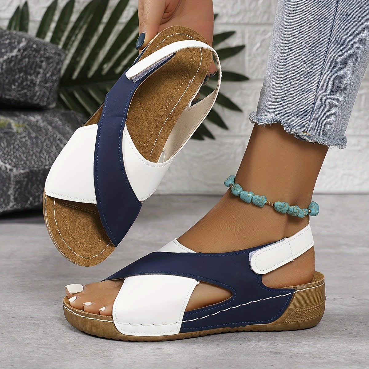 💞【36-43】 Sandale cu pană contrastante pentru femei Sandale confortabile cu curea la gleznă