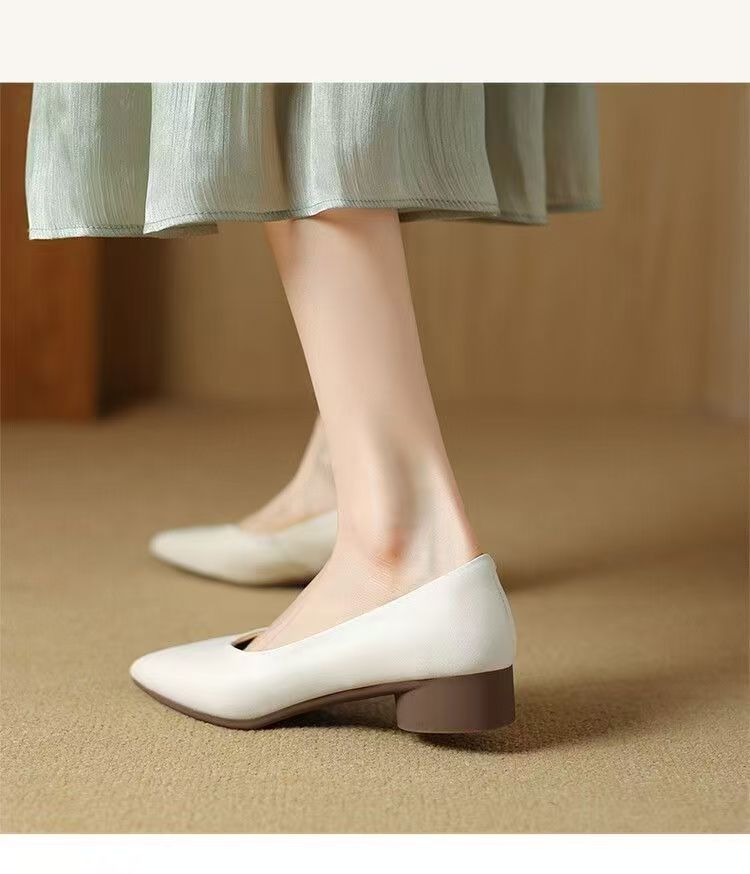 🍬👠【35-40】Pantofi de lucru din piele pentru femei, cu vârful ascuțit și talpă moale, la modă.
