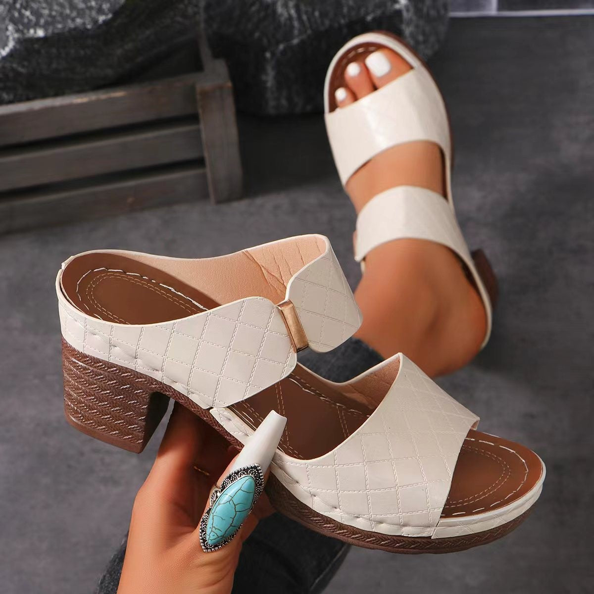 😊👡【Vânzare la cald】【36-43】 2025 noi papuci cu toc înalt