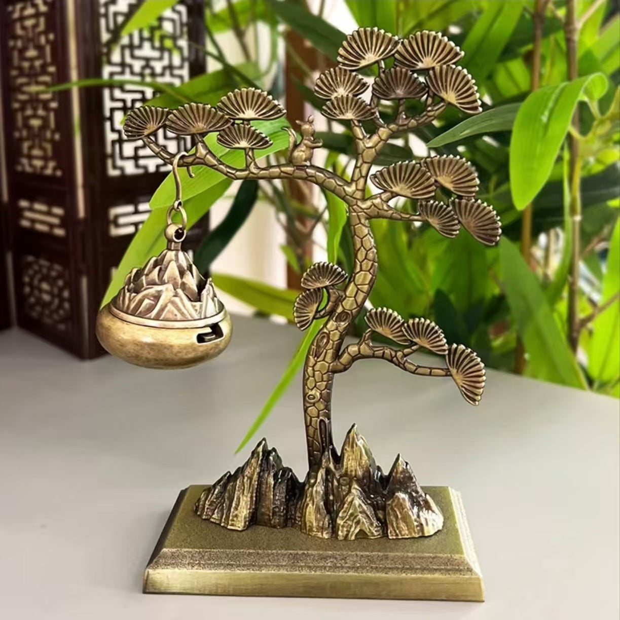 🔥🔥Arzător de tămâie cu ornamente creative Arzător de tămâie din arbore de pin Acasă