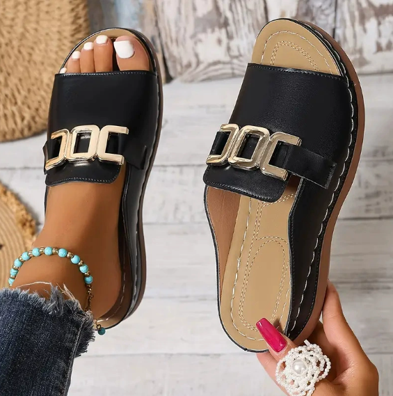 🥿🧁【36-45】 Sandale noi cu toc plat și fund gros.